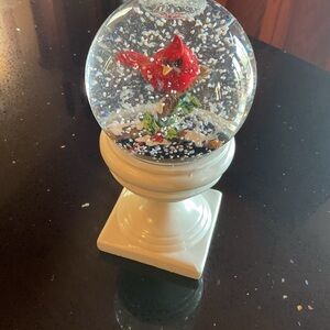 Cardinal Snow Globe with White Base